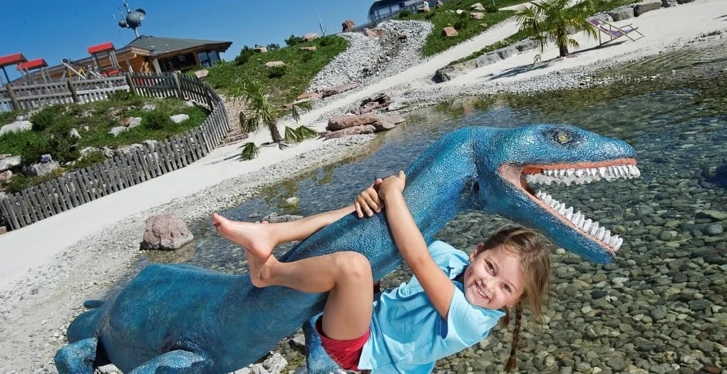 Bergbahnen-Steinplatte-mit-Triassic-Park Bergbahnen-Steinplatte-mit-Triassic-Park